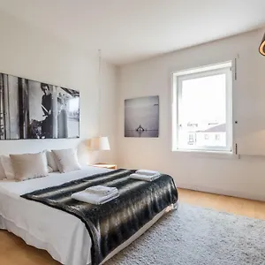 https://feels-like-home-chiado-design-flat.hotels-lisbon-portugal.com